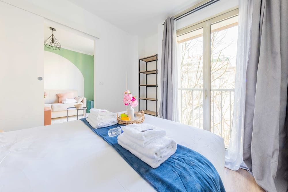 Photo of Bedroom in 10th Arrondissement
