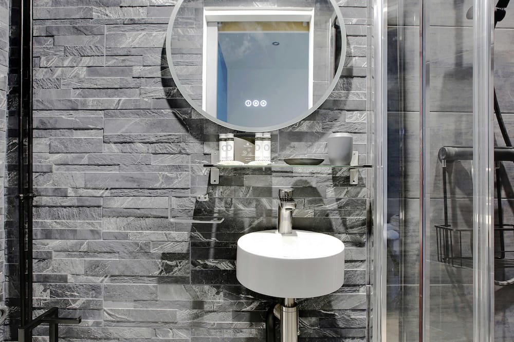Photo of Bathroom in Prince–Marmottan