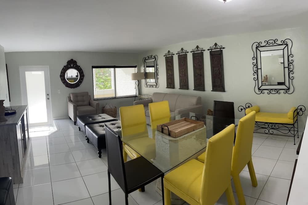 Photo of Livingroom in Westward Villas Subdivision