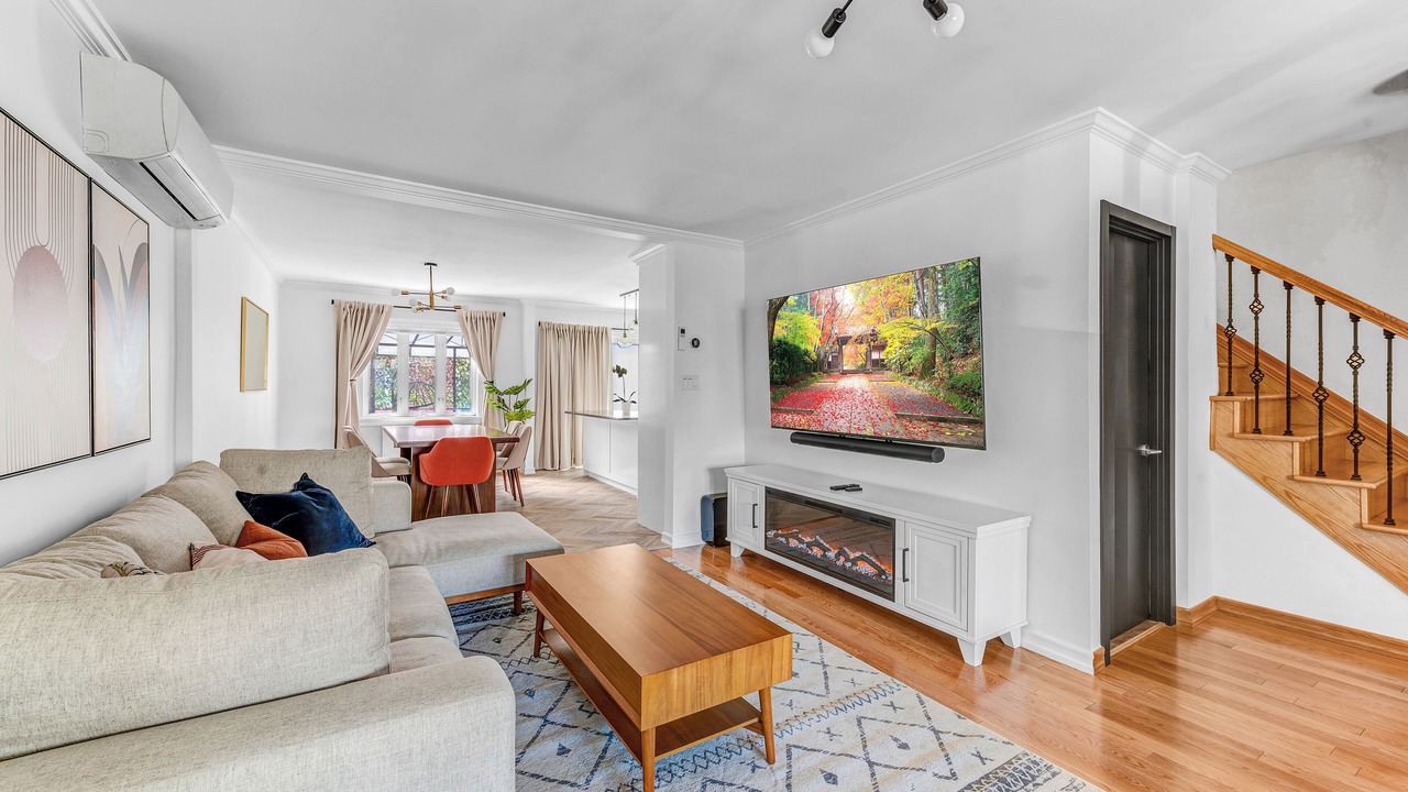 Photo of Livingroom in Sheepshead Bay