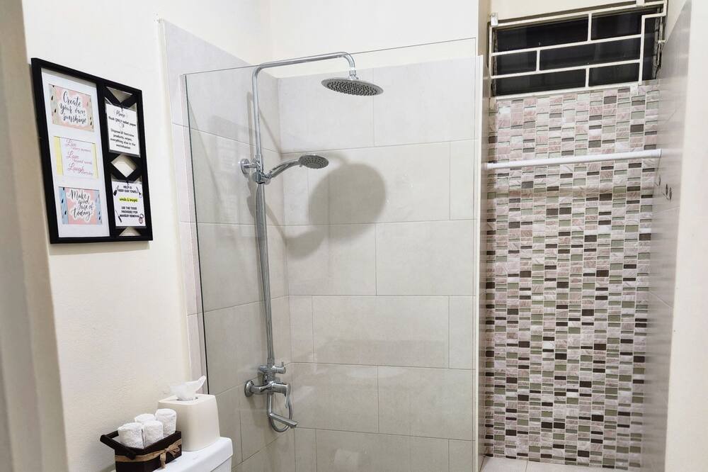 Photo of Bathroom in Beverly Hills
