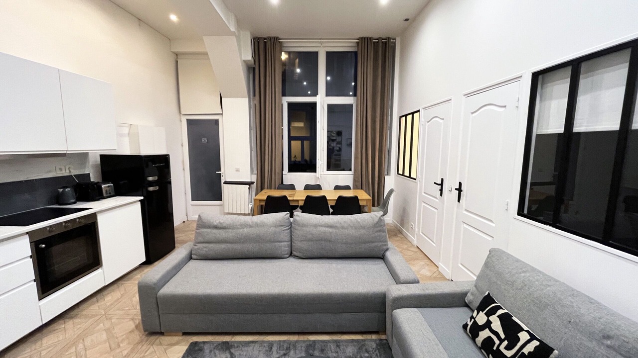 Photo of Livingroom in 10th Arrondissement