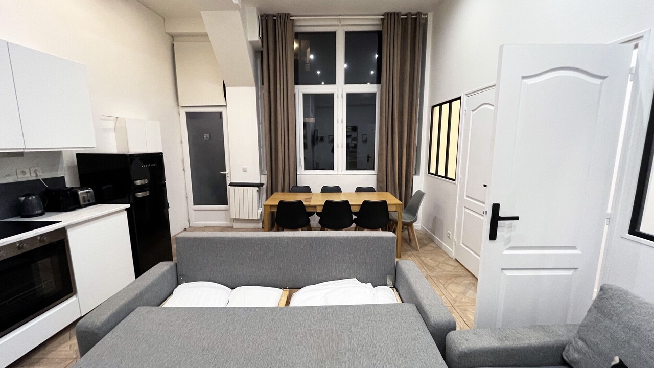 Photo of Livingroom in 10th Arrondissement