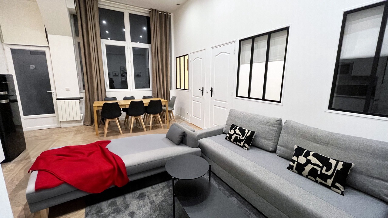 Photo of Livingroom in 10th Arrondissement
