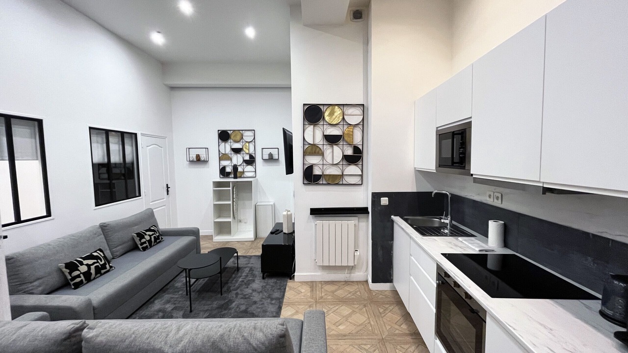 Photo of Livingroom in 10th Arrondissement