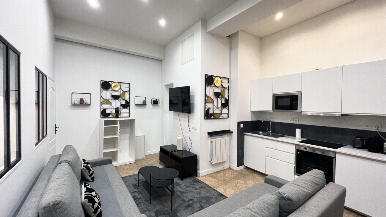 Photo of Livingroom in 10th Arrondissement