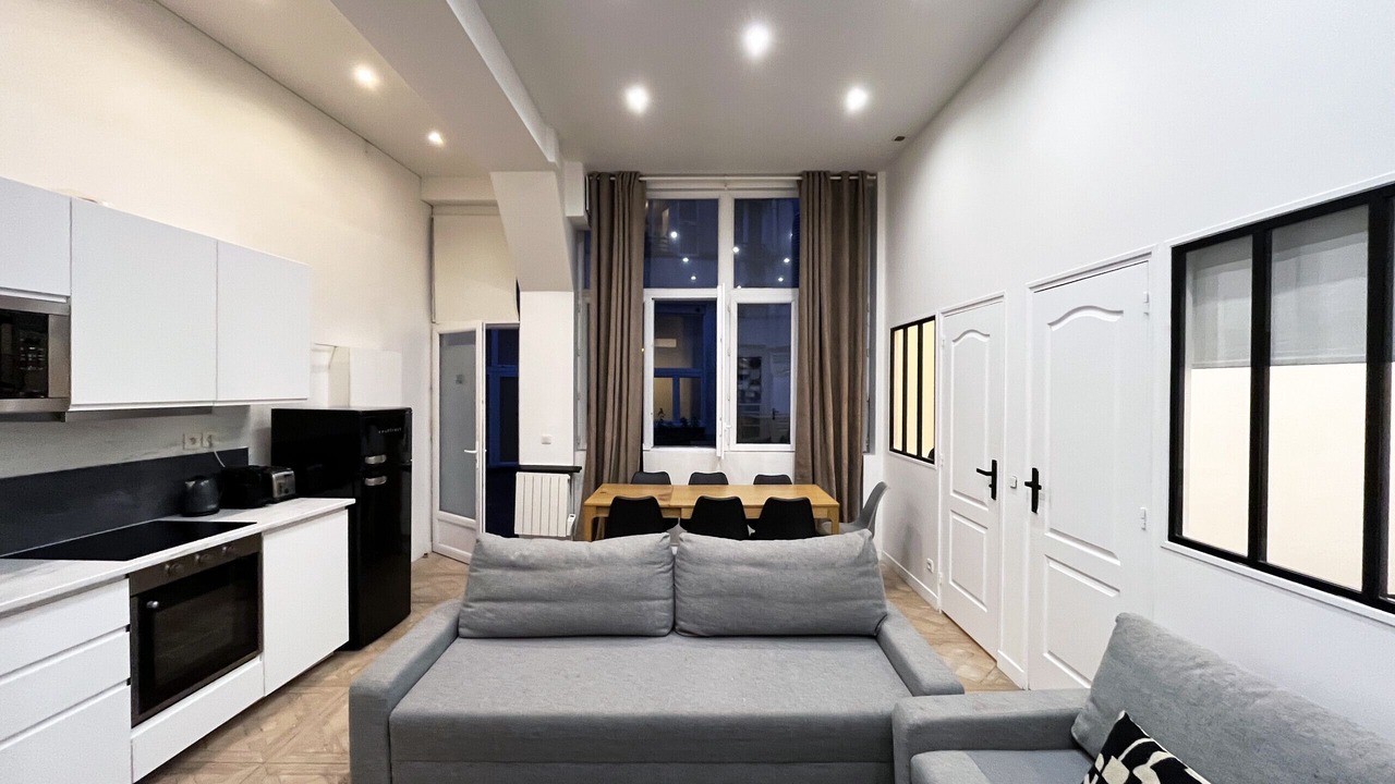 Photo of Livingroom in 10th Arrondissement