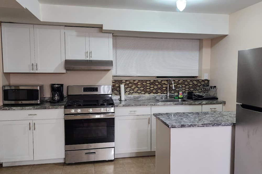Photo of Kitchen in Port Richmond