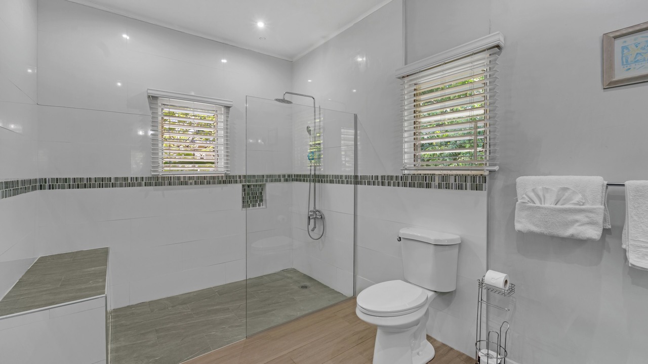 Photo of Bathroom in Runaway Bay