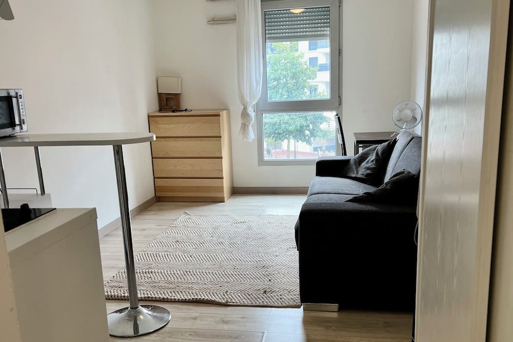 Photo of Livingroom in Le Plessis-Robinson