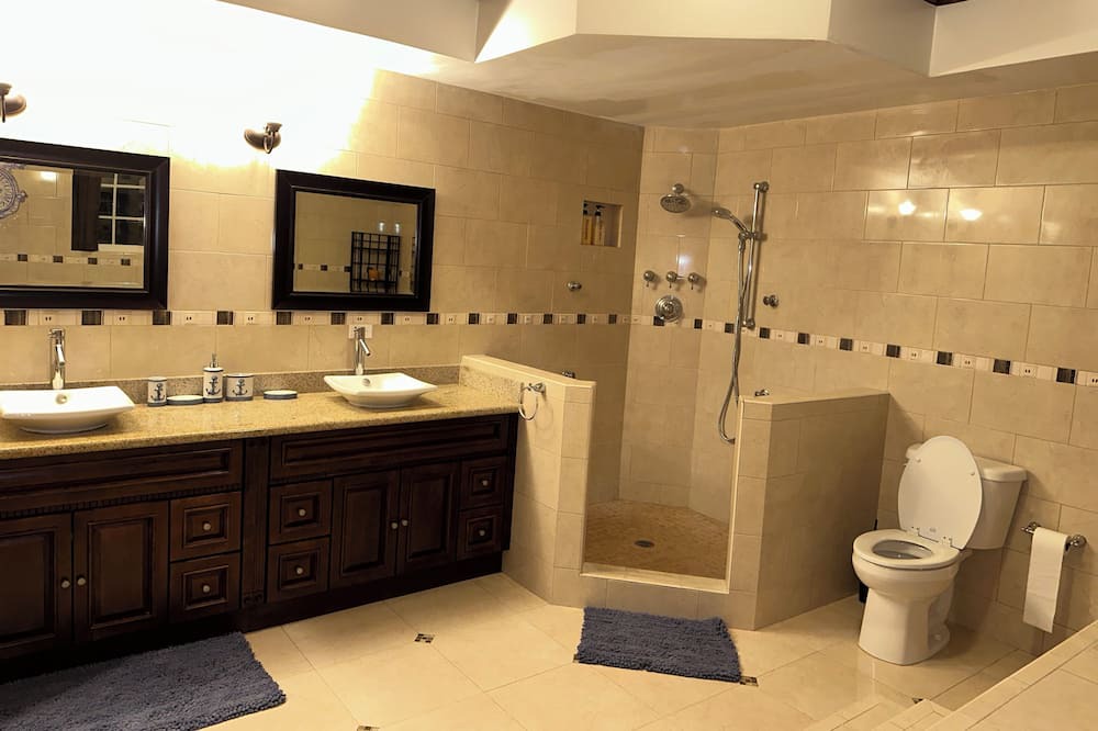 Photo of Bathroom in George Town