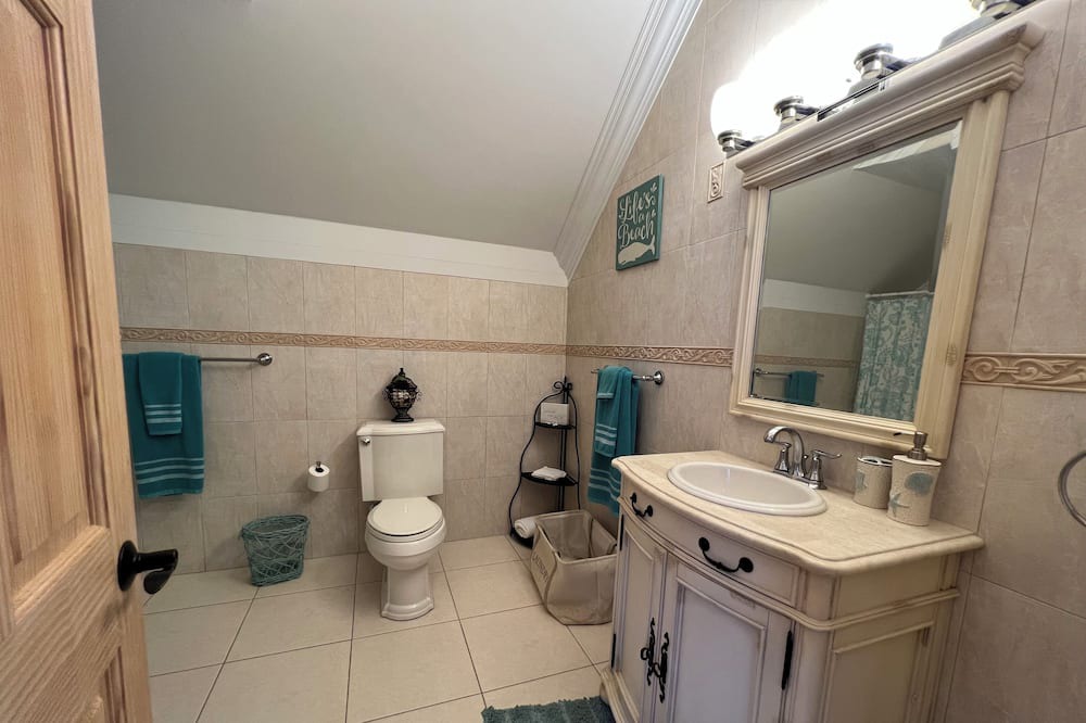 Photo of Bathroom in George Town
