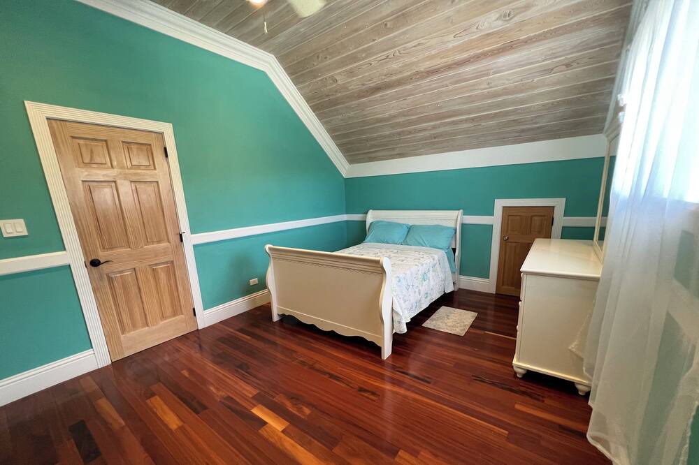 Photo of Bedroom in George Town