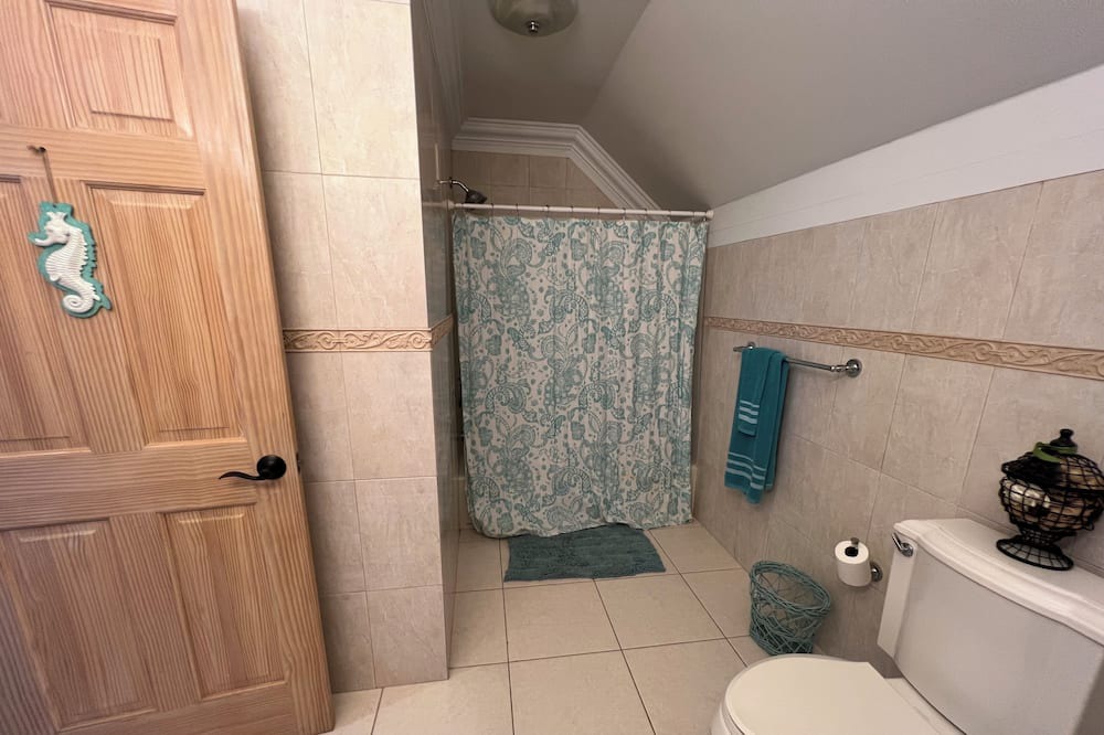 Photo of Bathroom in George Town