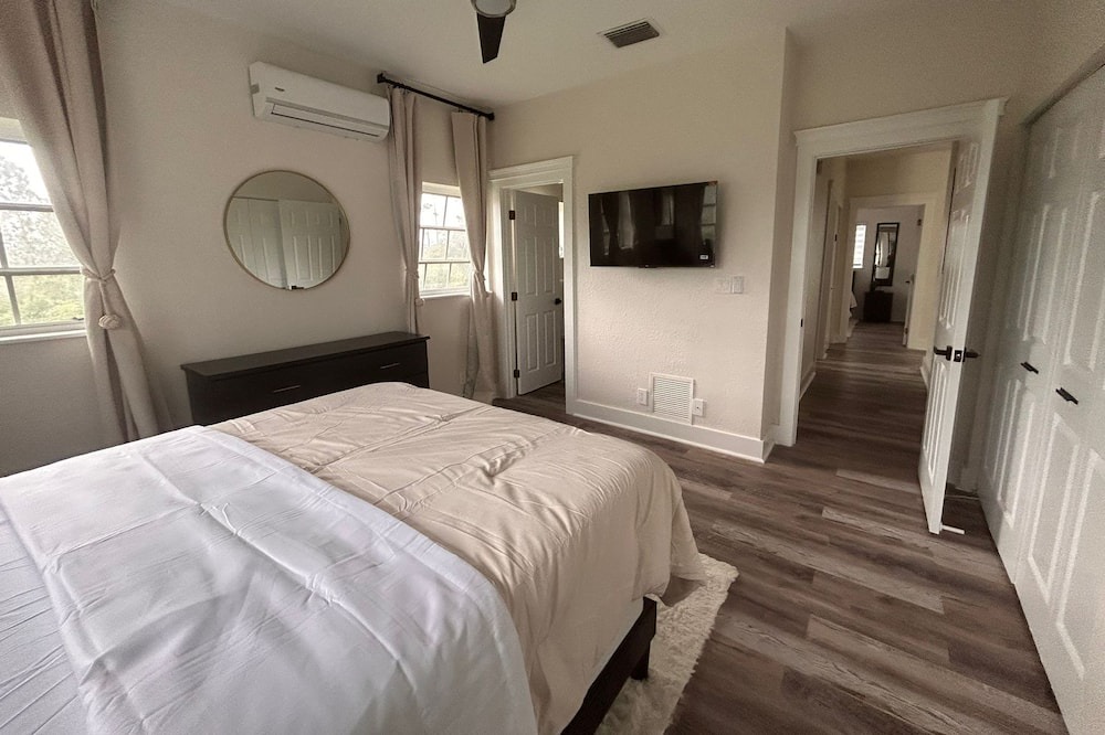 Photo of Bedroom in Freeport