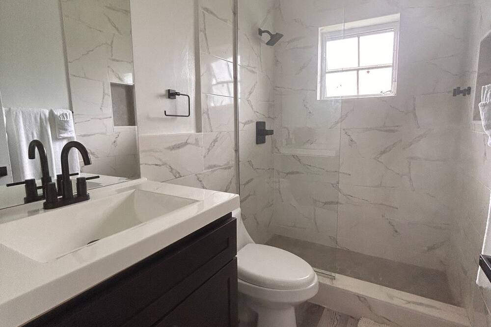 Photo of Bathroom in Freeport