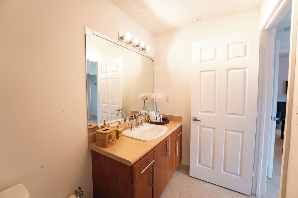 Photo of Bathroom in Alice Town