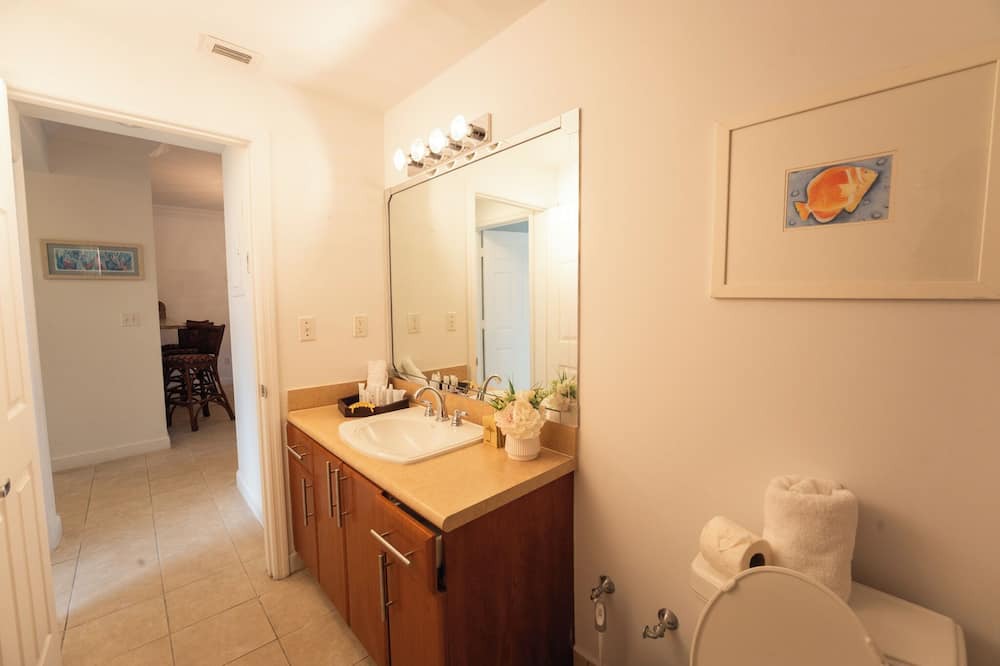 Photo of Bathroom in Alice Town
