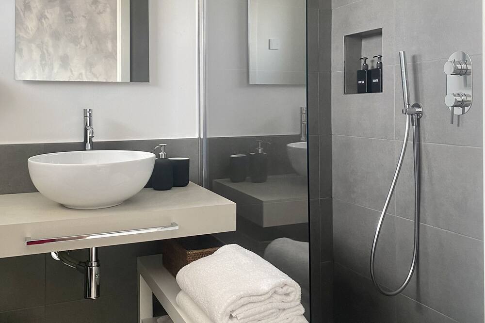 Photo of Bathroom in Salionze