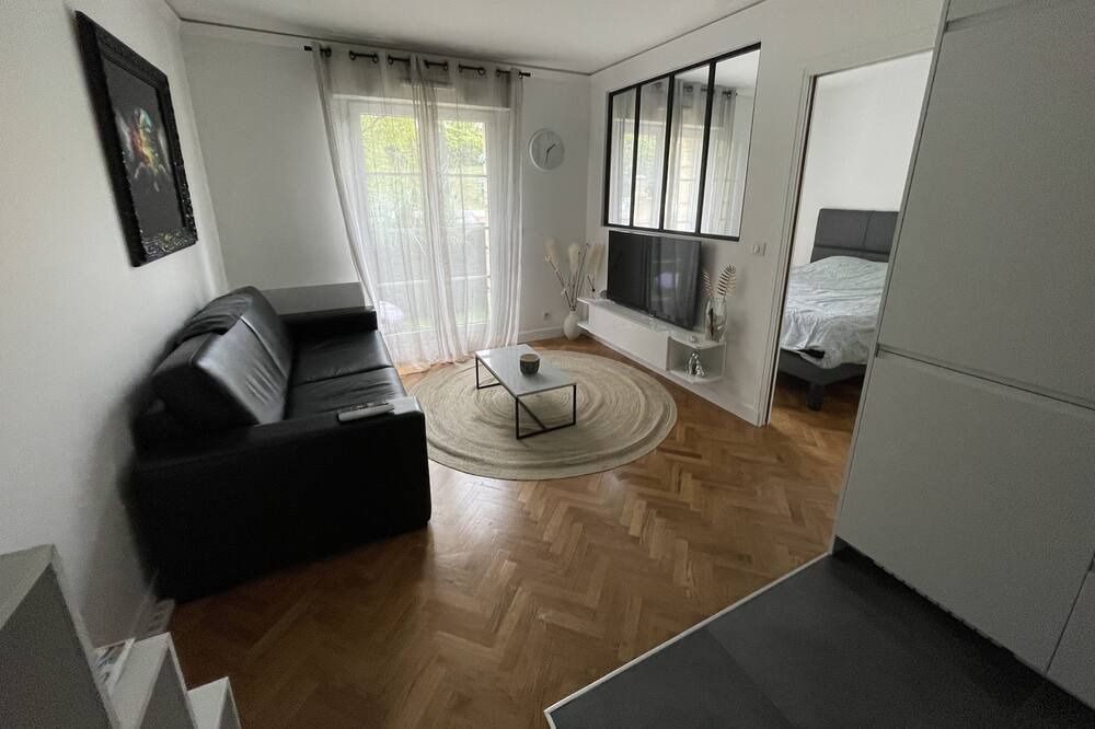 Photo of Livingroom in Le Plessis-Robinson