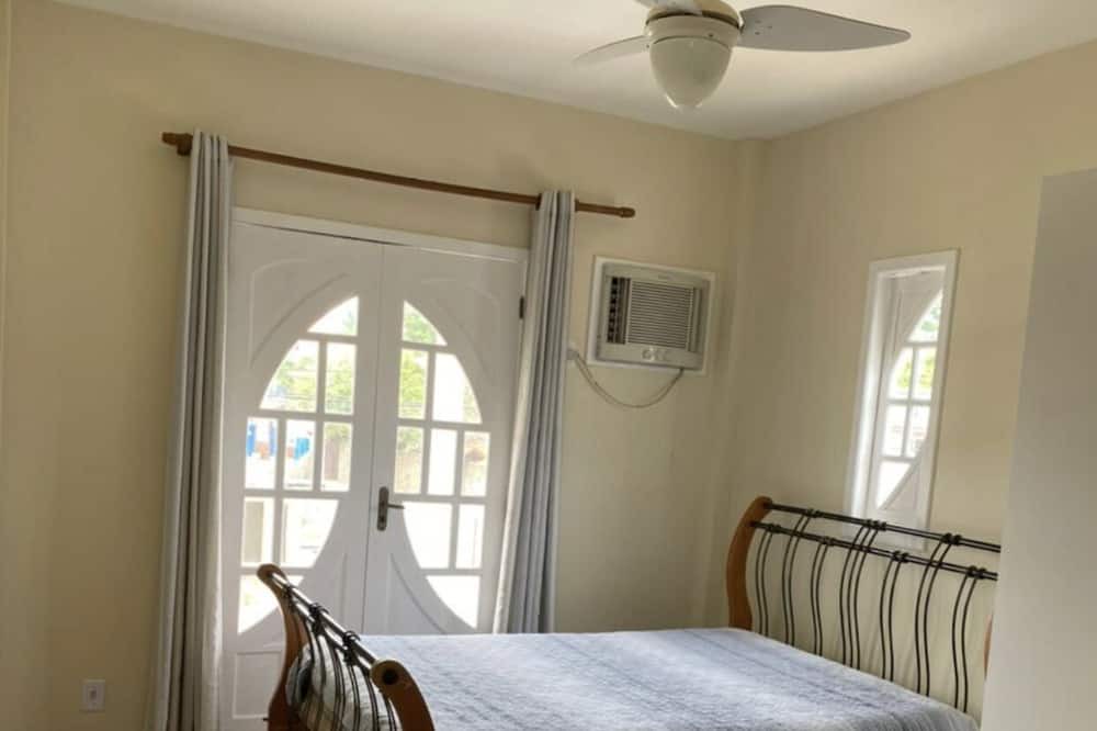 Photo of Bedroom in Pero