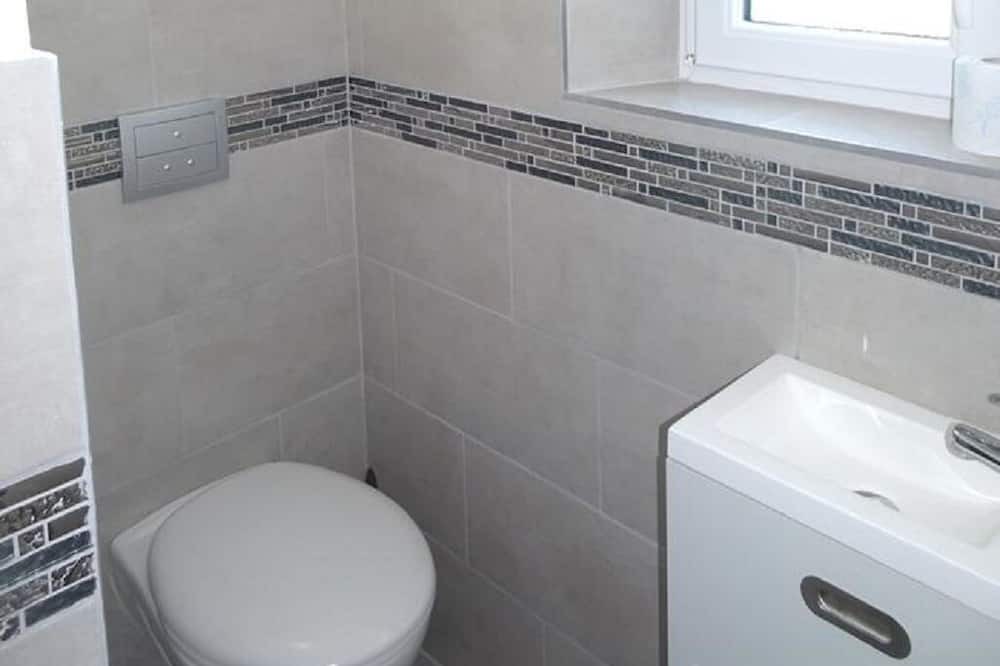 Photo of Bathroom in Saint-Germain-sur-Morin