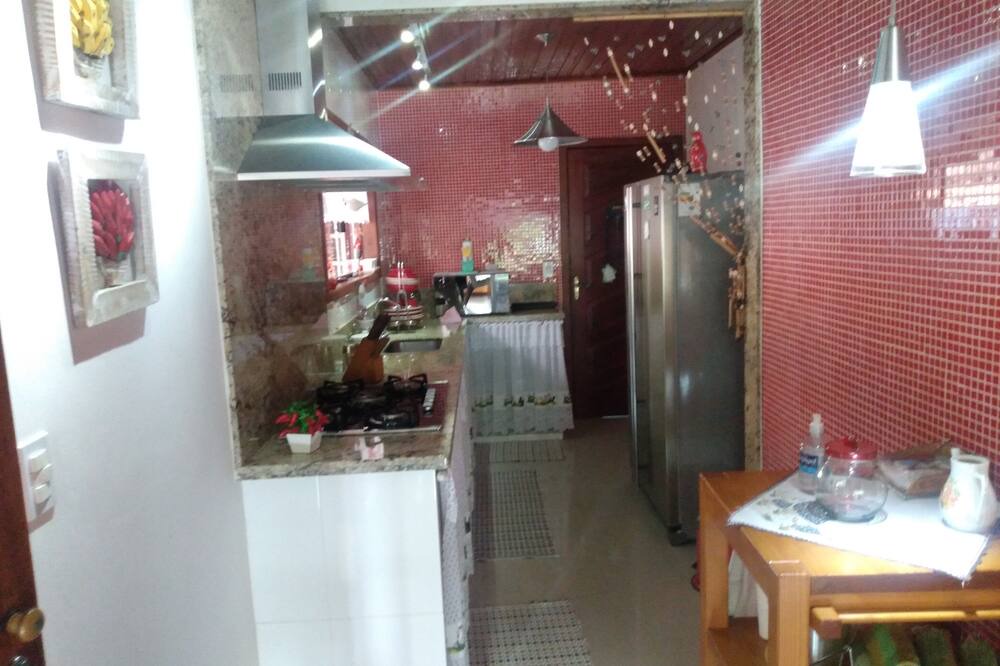 Photo of Kitchen in Guapimirim
