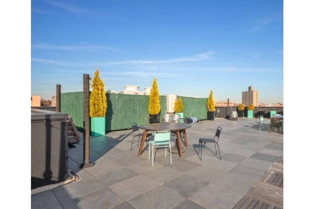 Photo of Patio Balcony in Wingate
