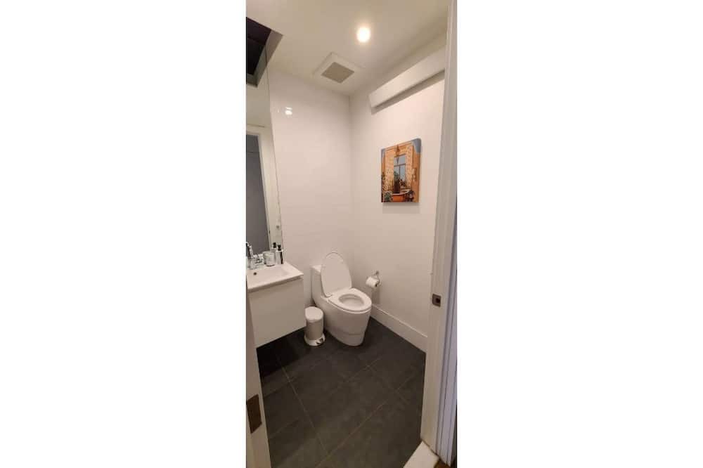 Photo of Bathroom in Wingate