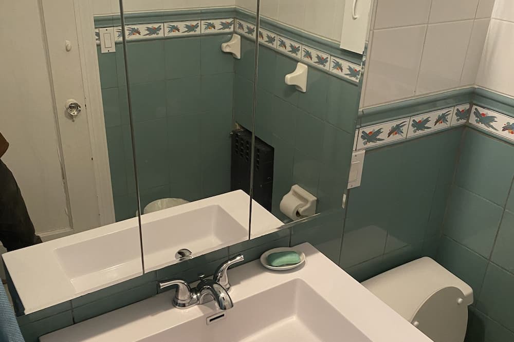 Photo of Bathroom in Dyker Heights