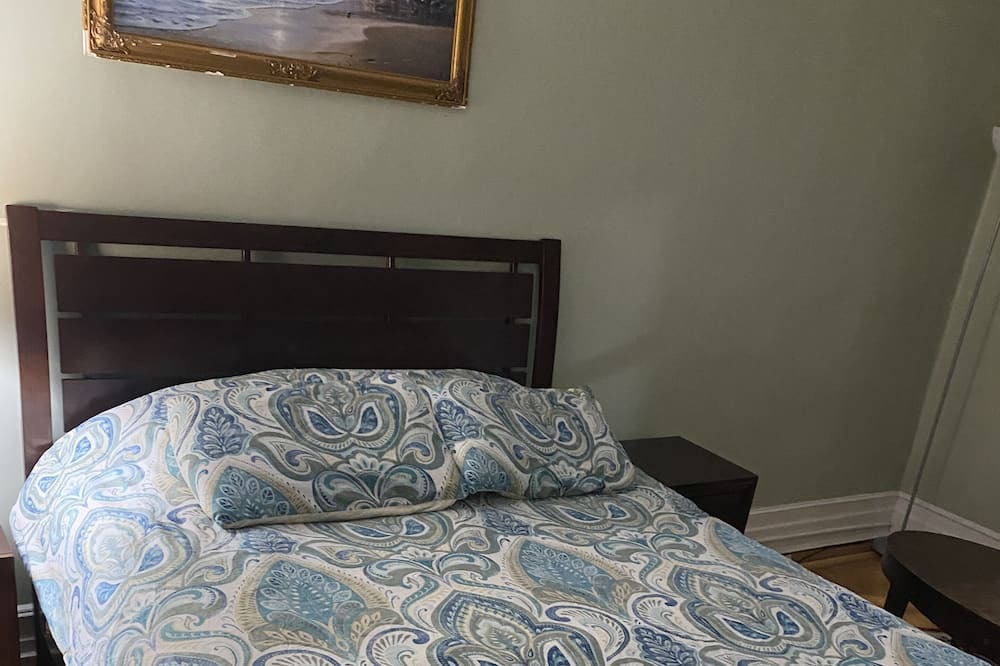 Photo of Bedroom in Dyker Heights