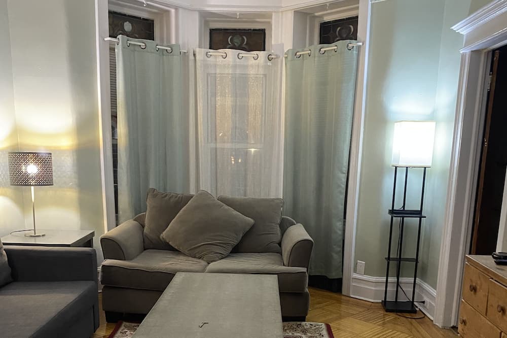Photo of Livingroom in Dyker Heights