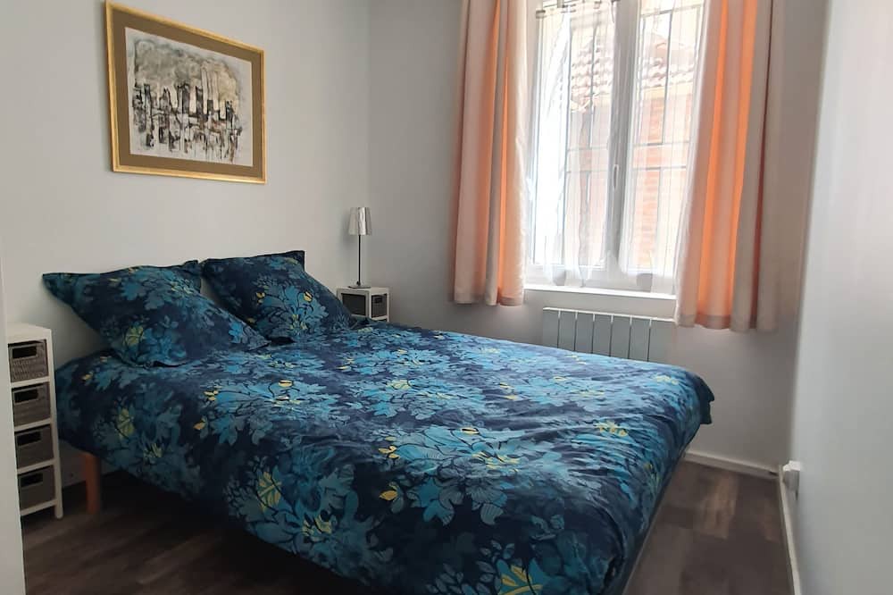 Photo of Bedroom in Sceaux
