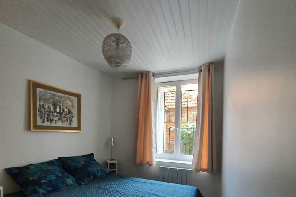 Photo of Bedroom in Sceaux