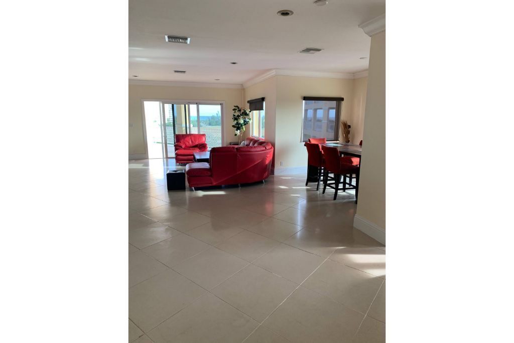 Photo of Others in Bahamia West