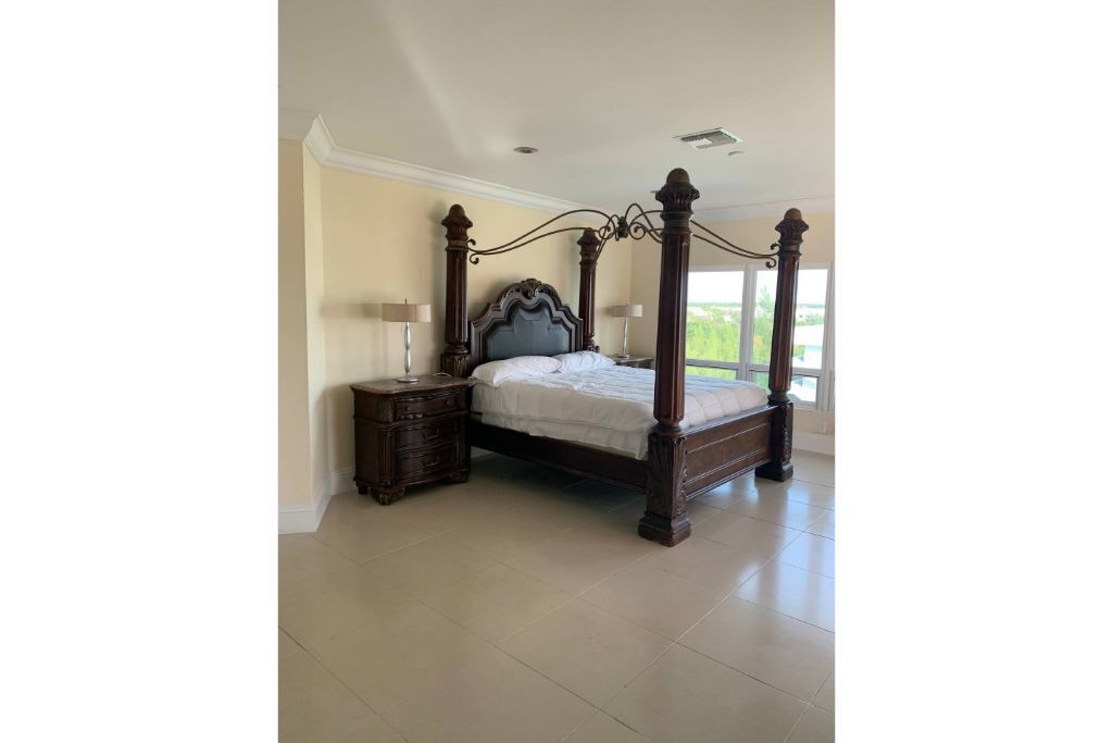 Photo of Bedroom in Bahamia West