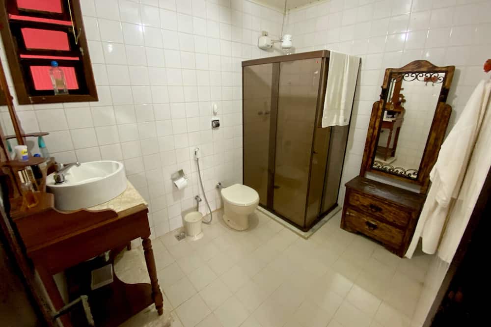Photo of Bathroom in Mendes