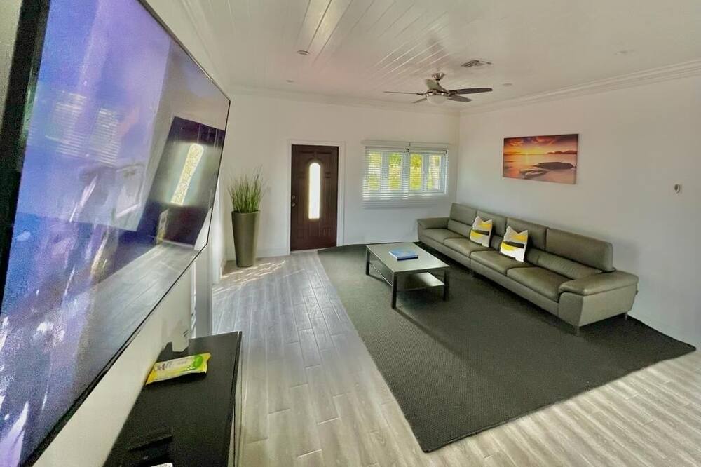 Photo of Livingroom in Rolleville