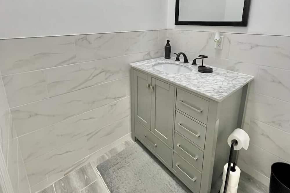 Photo of Bathroom in Rolleville