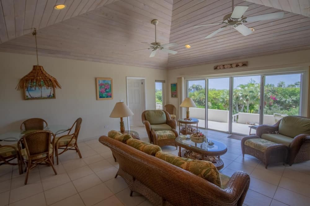 Photo of Bedroom in North Palmetto Point