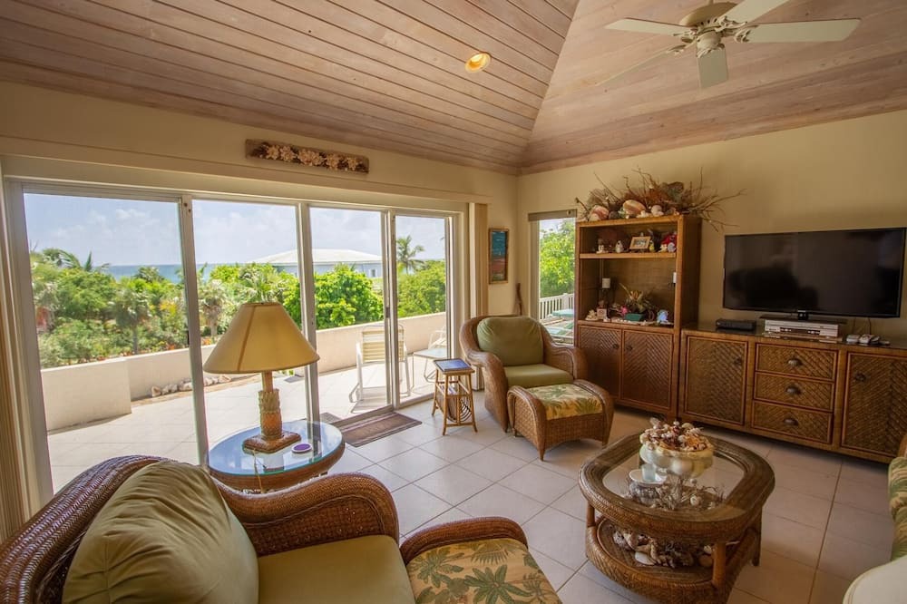 Photo of Bedroom in North Palmetto Point