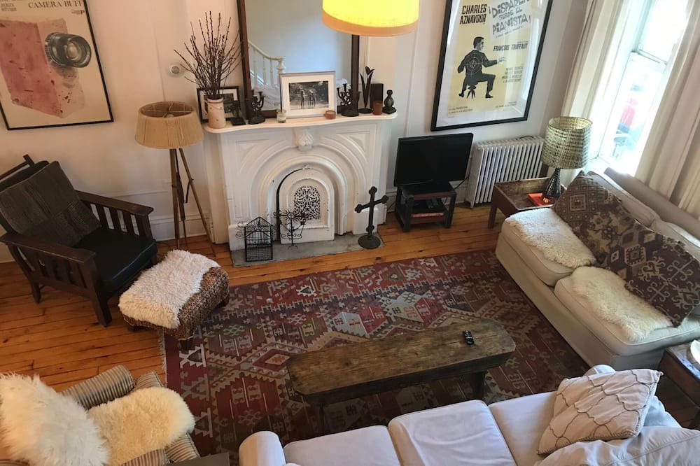 Photo of Bedroom in Gowanus