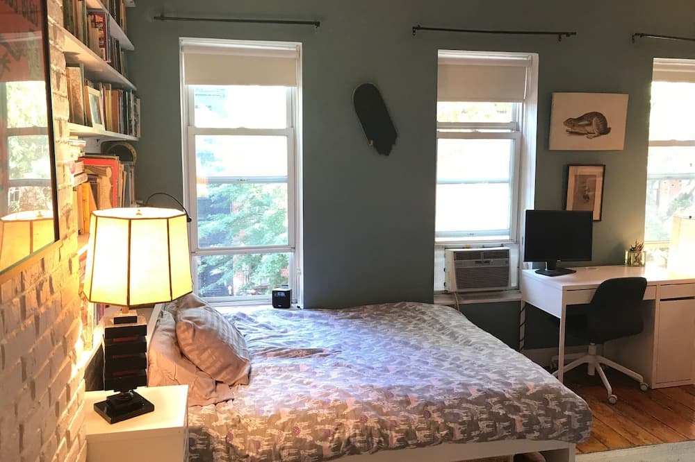 Photo of Bedroom in Gowanus
