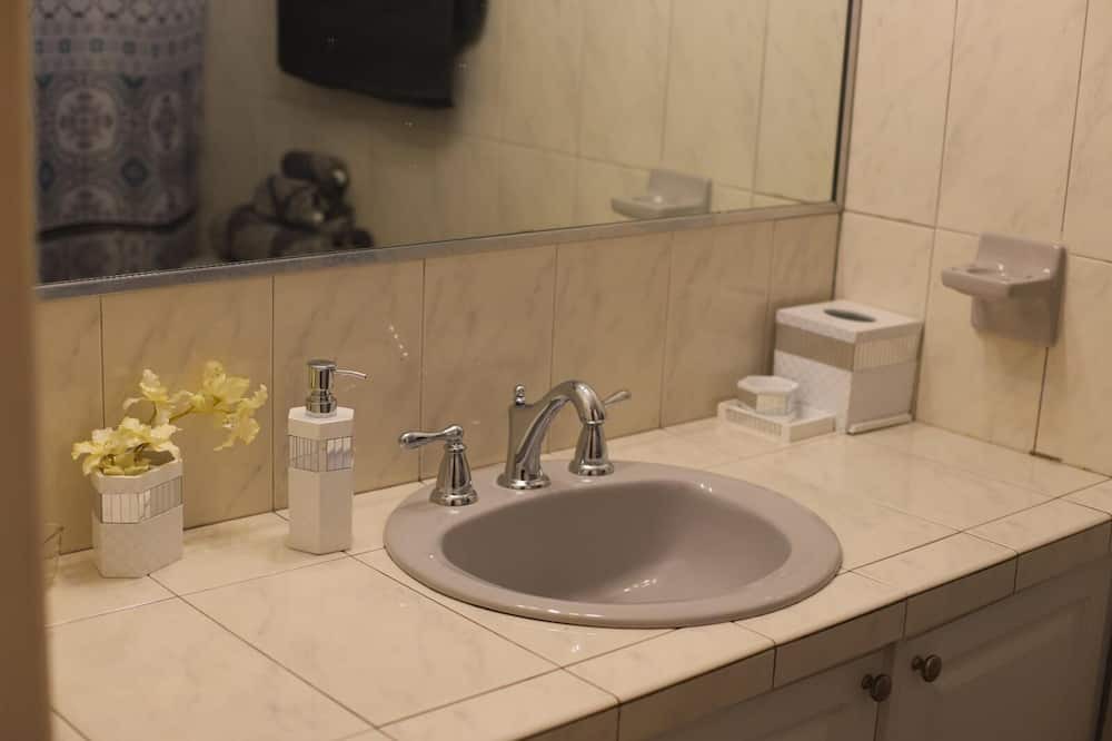 Photo of Bathroom in Westward Villas Subdivision