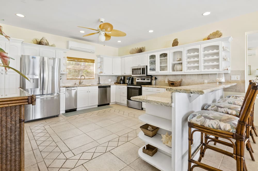 Photo of Kitchen in Tar Bay