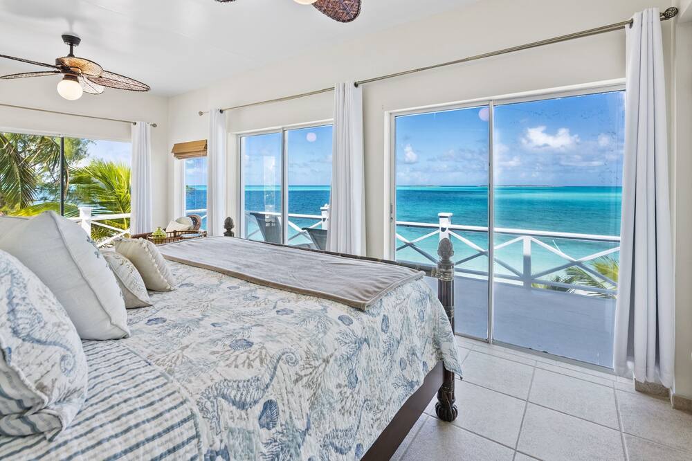 Photo of Bedroom in Tar Bay