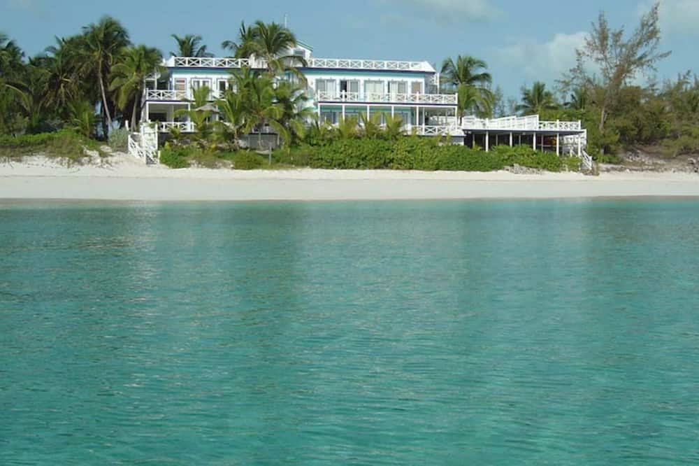 Photo of Others in Tar Bay