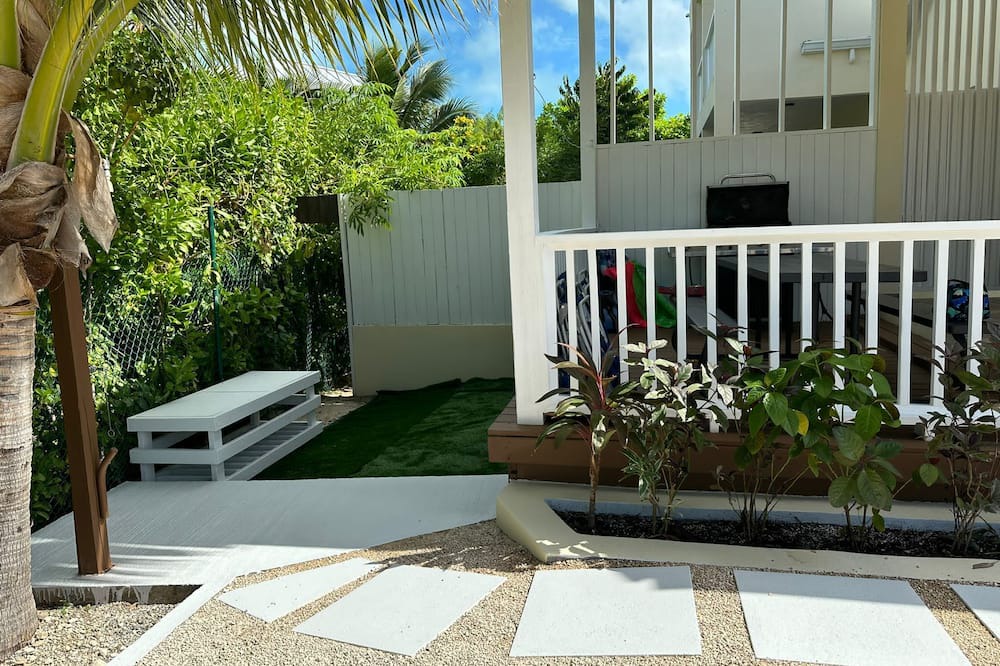 Photo of Outdoor in Grace Bay Hills