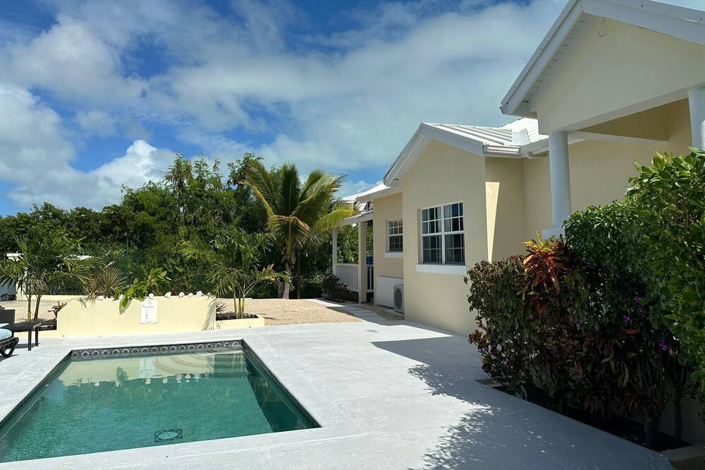 Photo of Outdoor in Grace Bay Hills