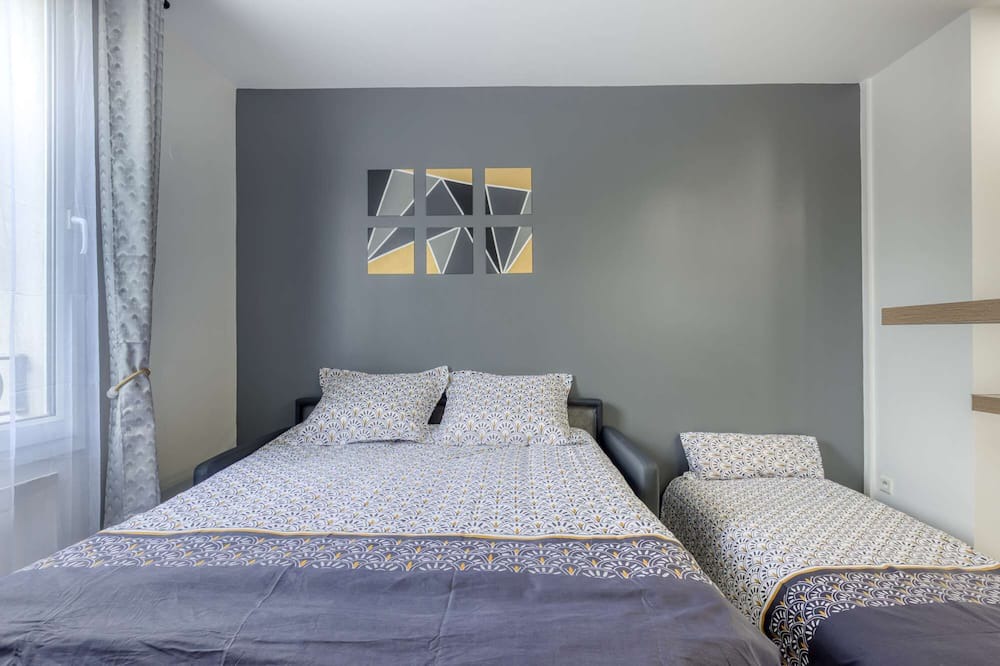 Photo of Bedroom in Magny-le-Hongre